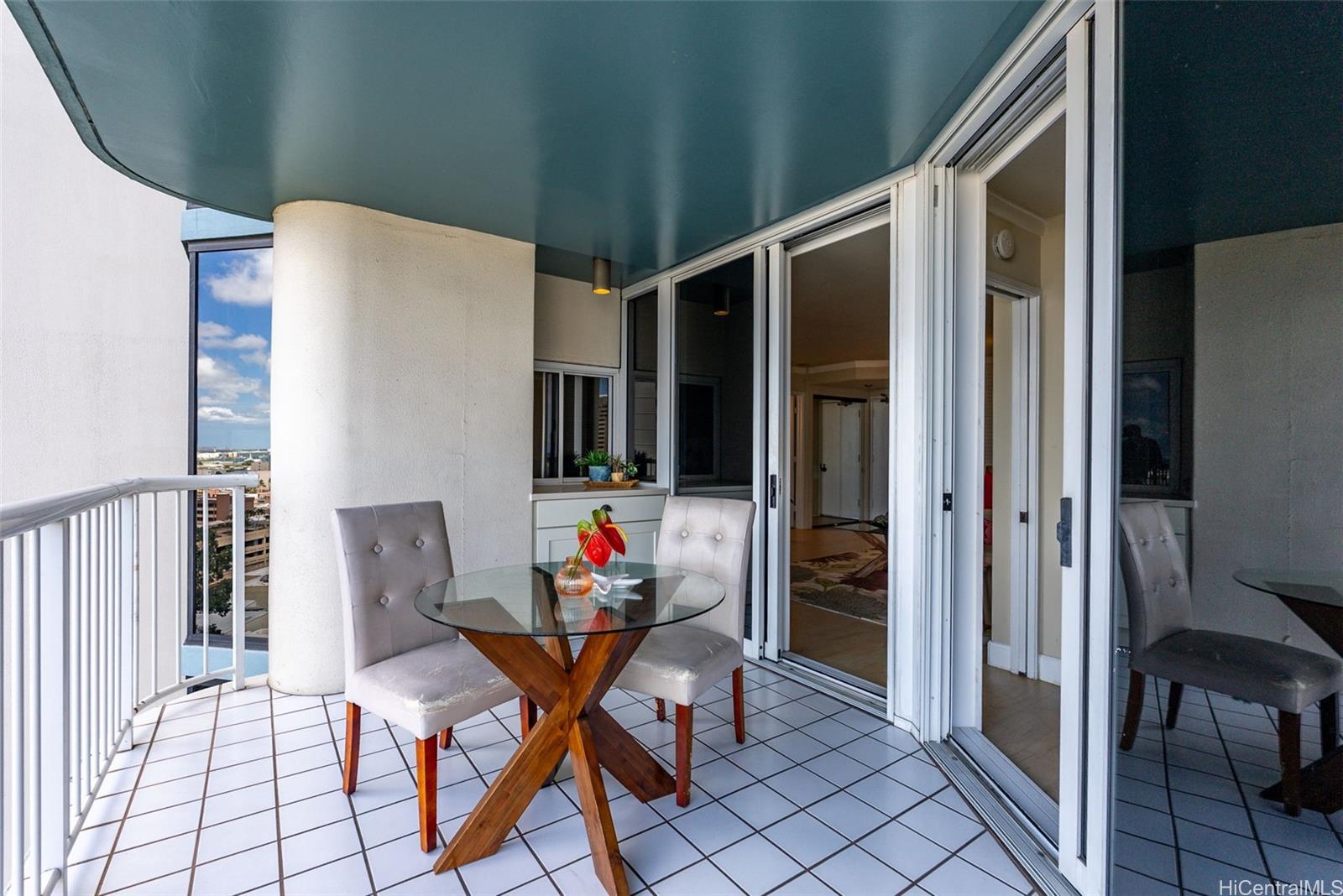 Honolulu Park Place condo # 1309, Honolulu, Hawaii - photo 11 of 25