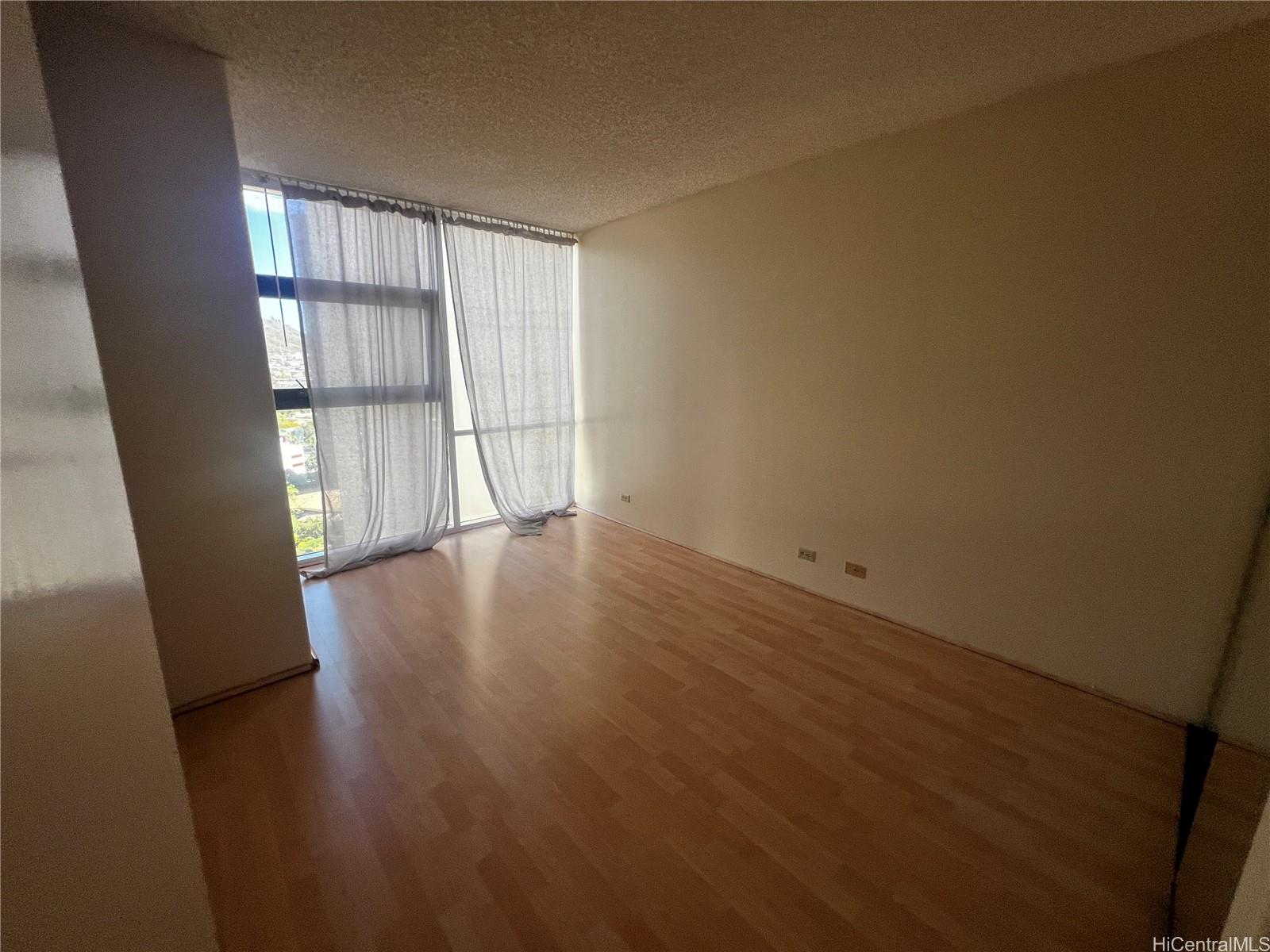 1212 Nuuanu Ave Honolulu - Rental - photo 12 of 25