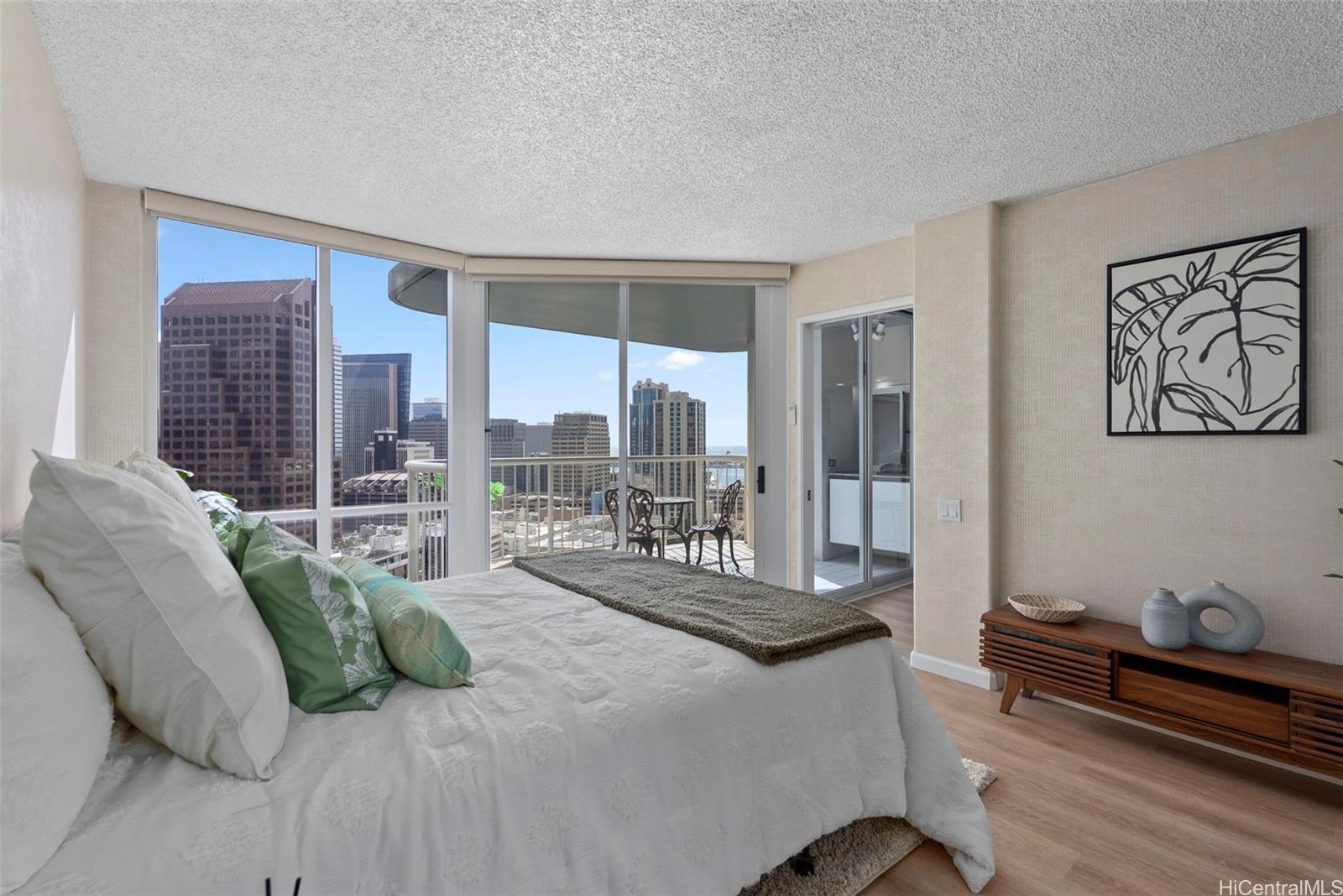 Honolulu Park Place condo # 2103, Honolulu, Hawaii - photo 7 of 25