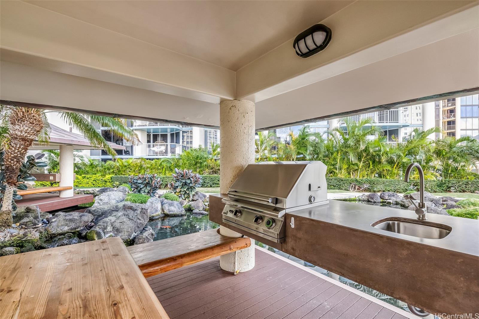 Honolulu Park Place condo # 307, Honolulu, Hawaii - photo 13 of 21