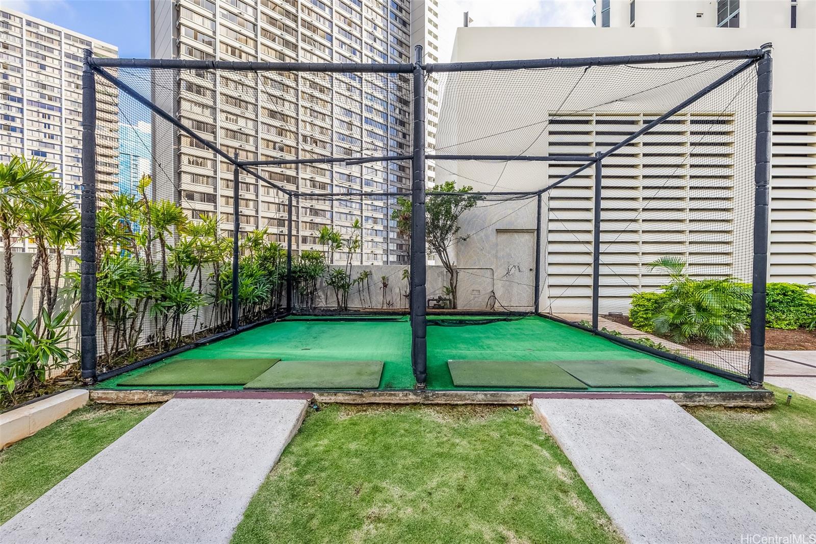 Honolulu Park Place condo # 307, Honolulu, Hawaii - photo 15 of 21