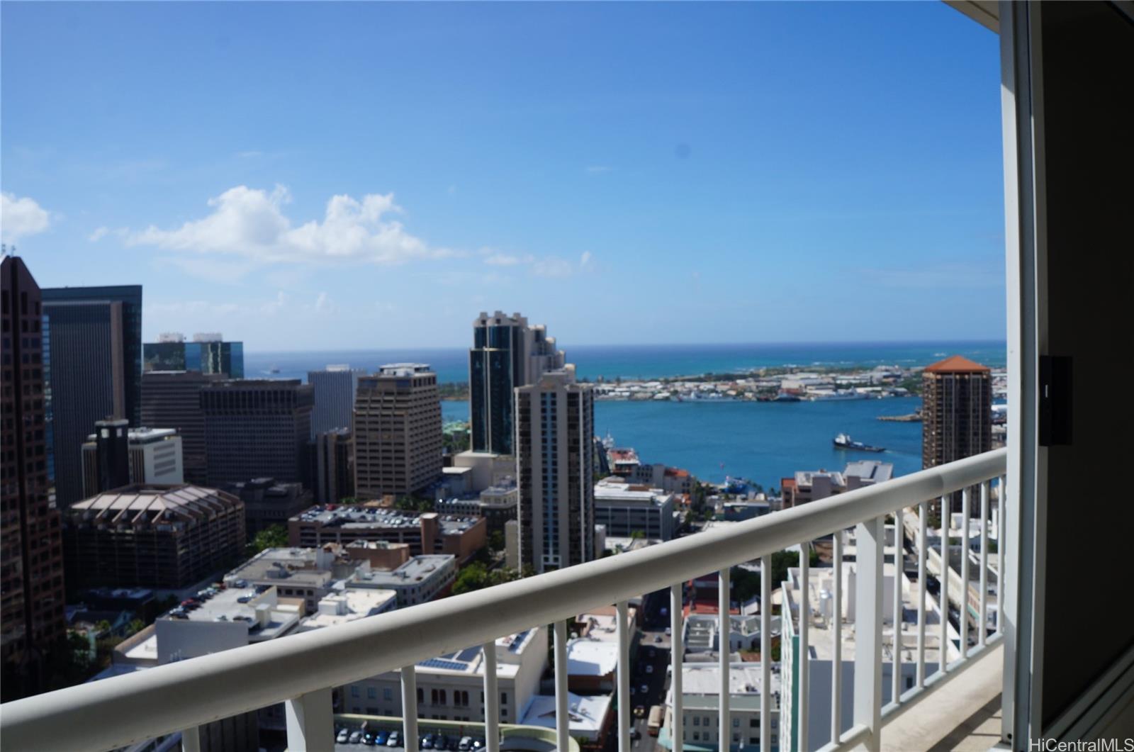 1212 Nuuanu Ave Honolulu - Rental - photo 15 of 25