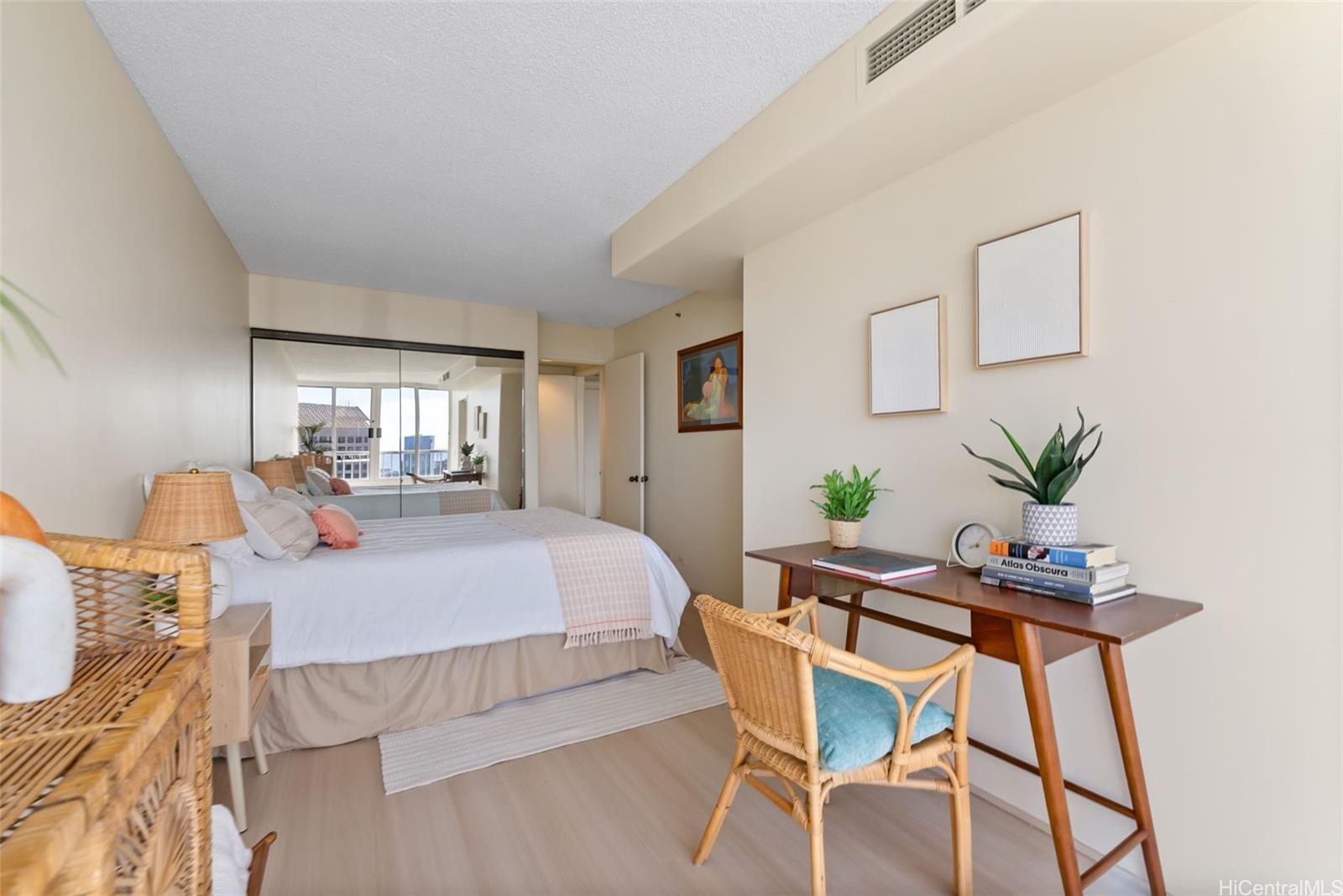 Honolulu Park Place condo # 3703, Honolulu, Hawaii - photo 14 of 25