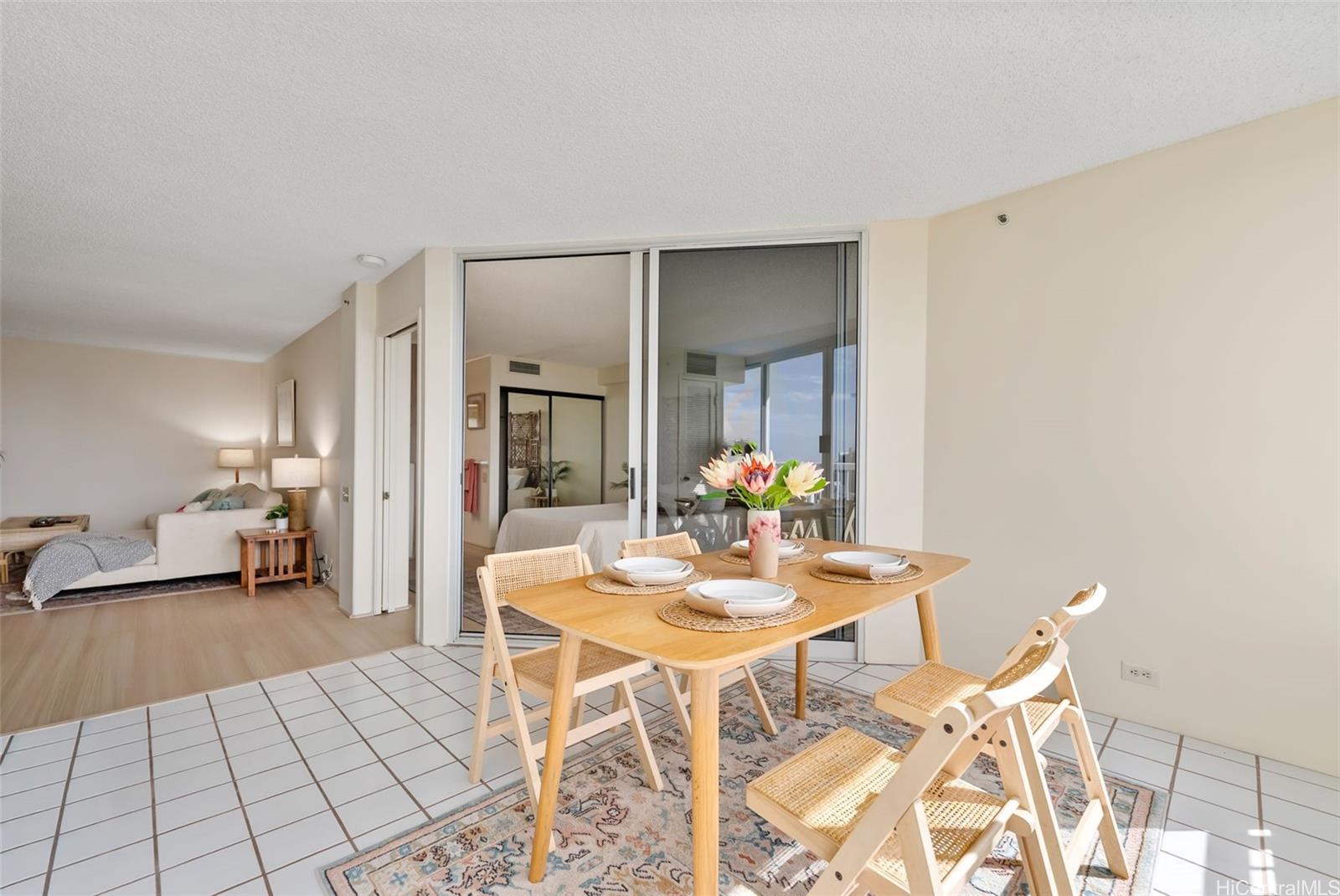 Honolulu Park Place condo # 3703, Honolulu, Hawaii - photo 8 of 25