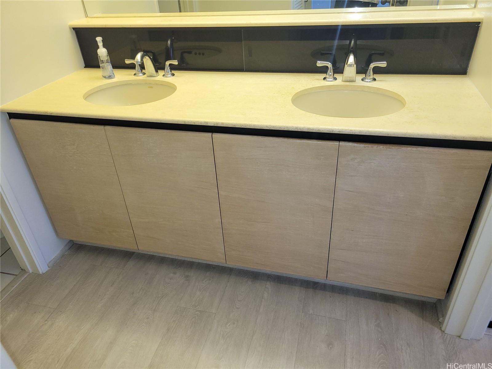 Honolulu Park Place condo # 3710, Honolulu, Hawaii - photo 16 of 25