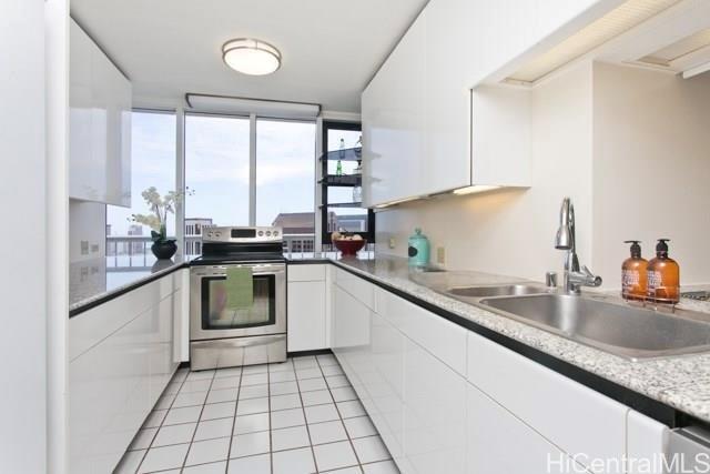 Honolulu Park Place condo # 4002, Honolulu, Hawaii - photo 3 of 25