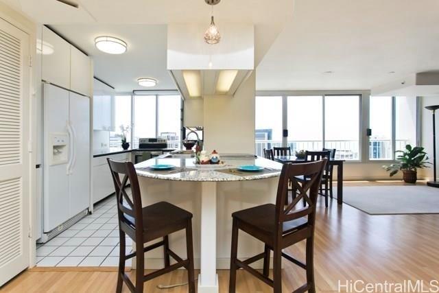 Honolulu Park Place condo # 4002, Honolulu, Hawaii - photo 4 of 25