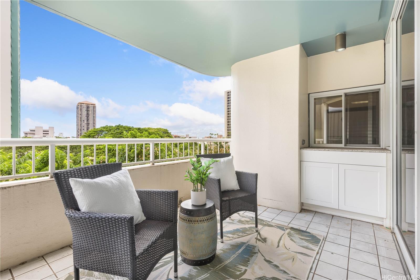 Honolulu Park Place condo # 505, Honolulu, Hawaii - photo 11 of 24