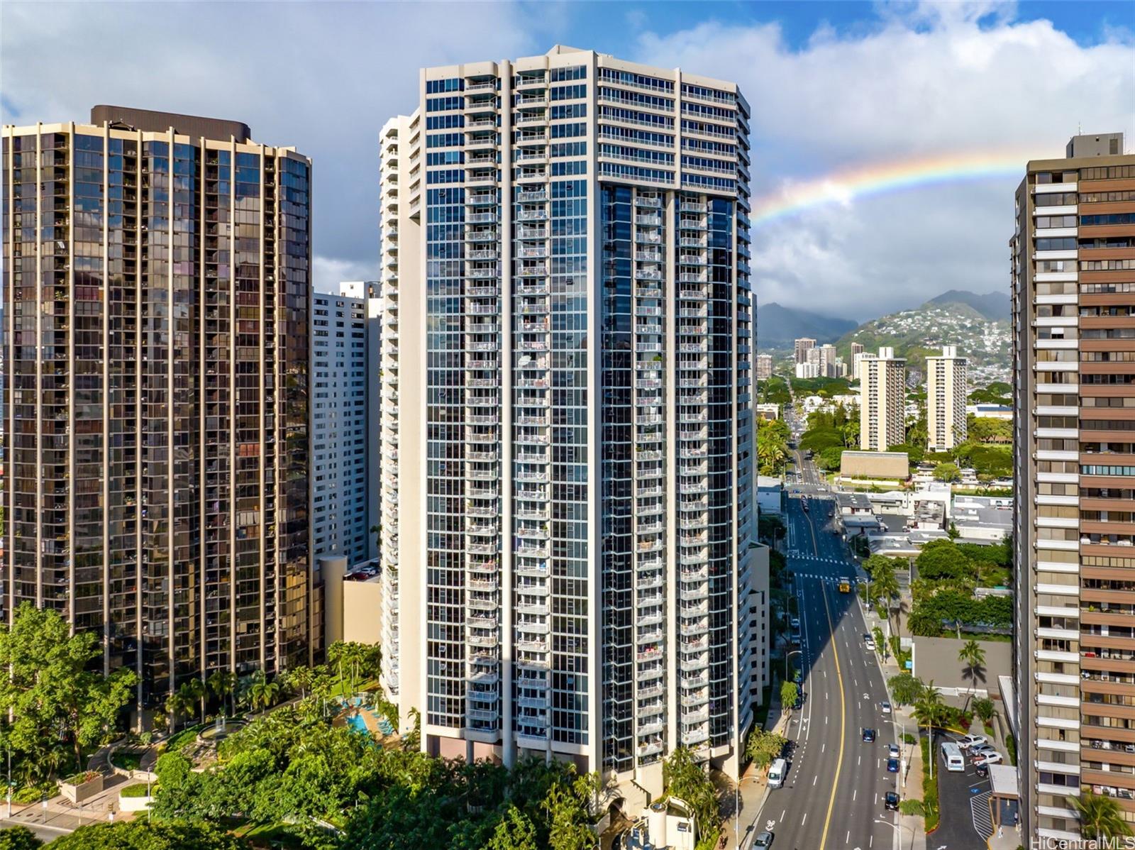 Honolulu Park Place condo # 611, Honolulu, Hawaii - photo 24 of 24