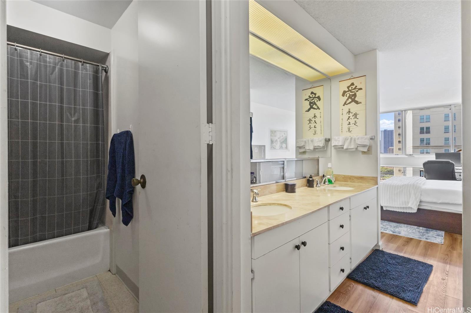 Banyan Tree Plaza condo # 1108, Honolulu, Hawaii - photo 13 of 25