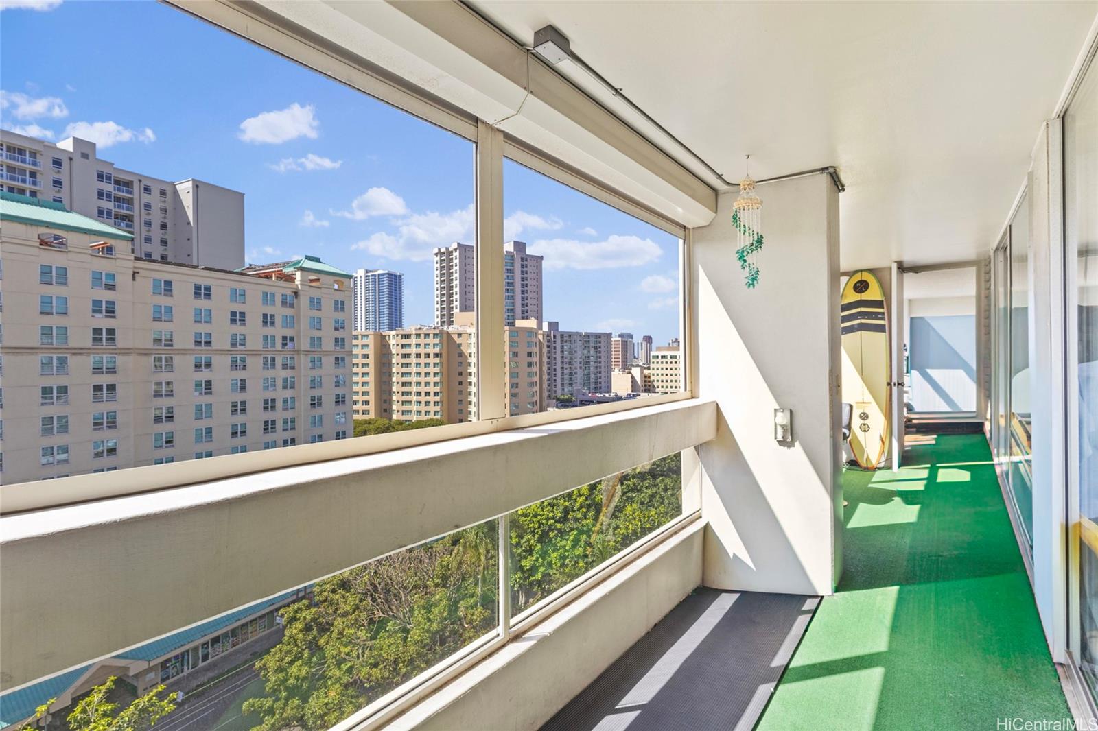 Banyan Tree Plaza condo # 1108, Honolulu, Hawaii - photo 3 of 25