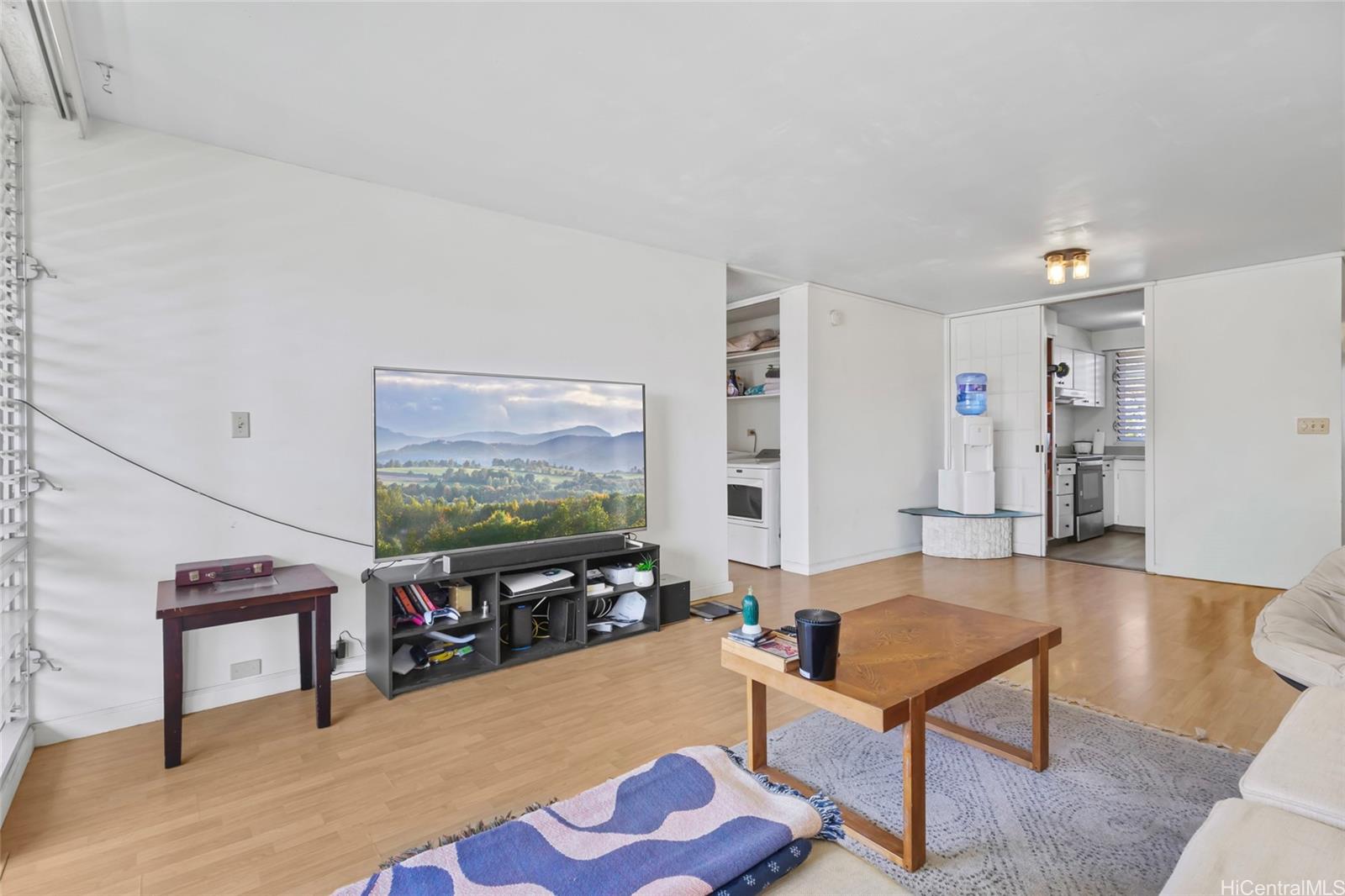 Banyan Tree Plaza condo # 1108, Honolulu, Hawaii - photo 4 of 25