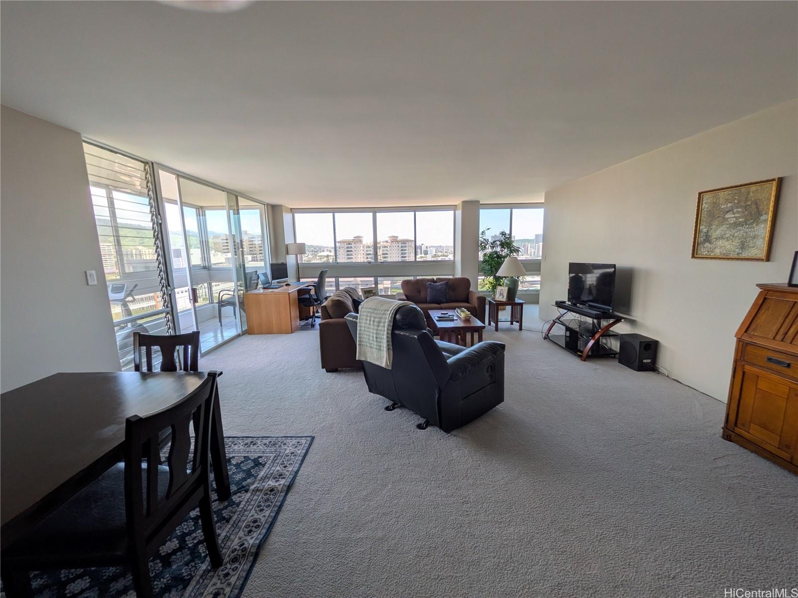 Banyan Tree Plaza condo # 1206, Honolulu, Hawaii - photo 2 of 21