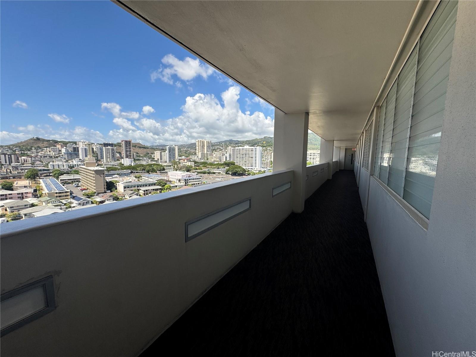 1212 Punahou Street Honolulu - Rental - photo 2 of 13