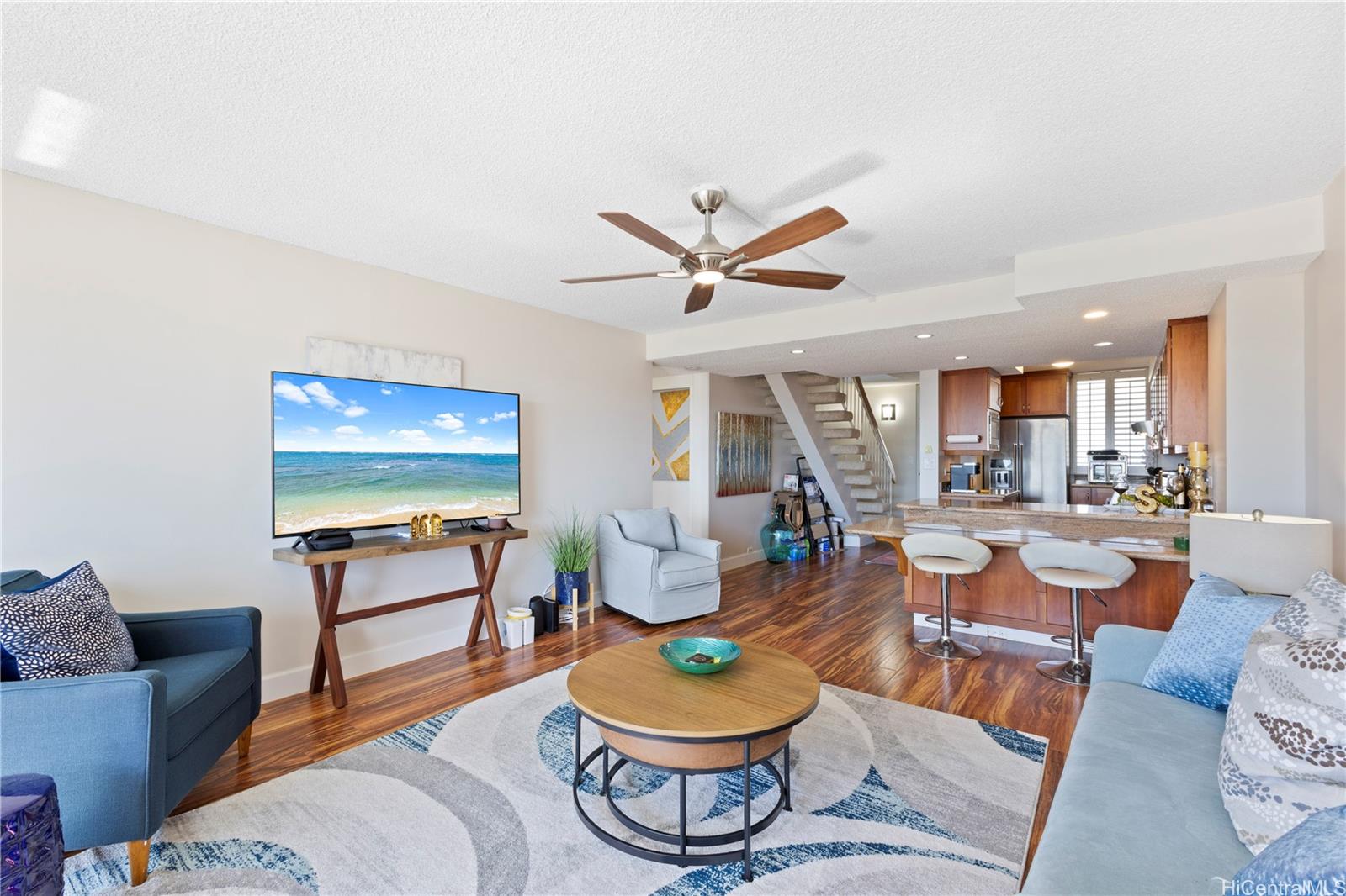 Banyan Tree Plaza condo # 2307, Honolulu, Hawaii - photo 2 of 22