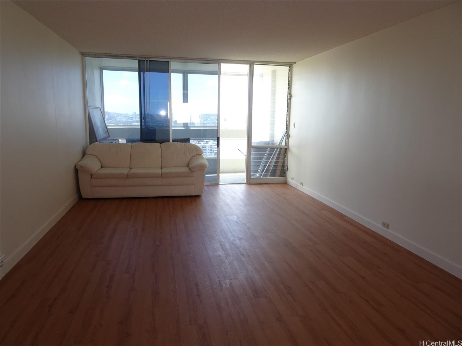 Banyan Tree Plaza condo # 2505, Honolulu, Hawaii - photo 2 of 15