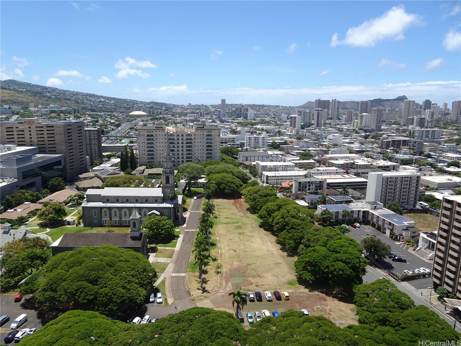 Banyan Tree Plaza condo # 2505, Honolulu, Hawaii - photo 10 of 15