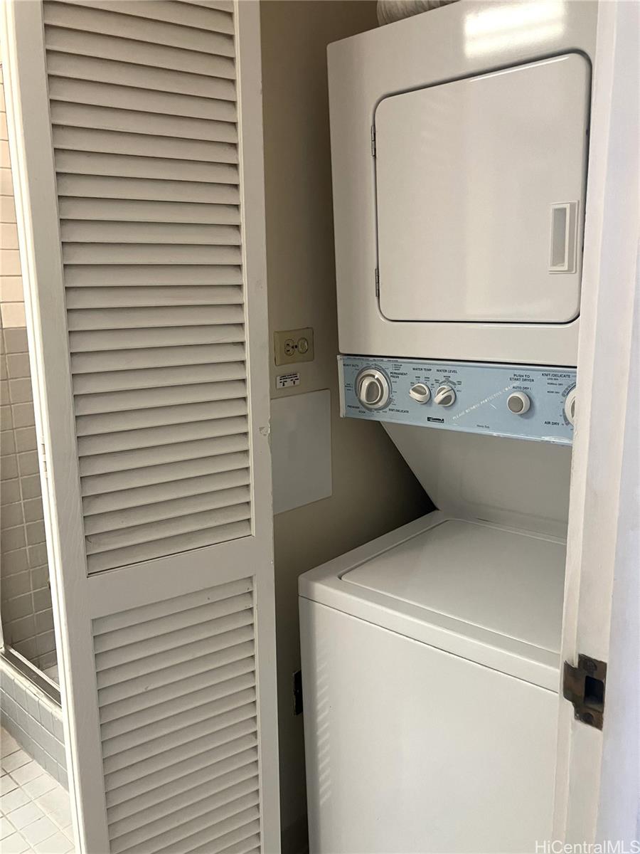 Banyan Tree Plaza condo # 2903, Honolulu, Hawaii - photo 11 of 20