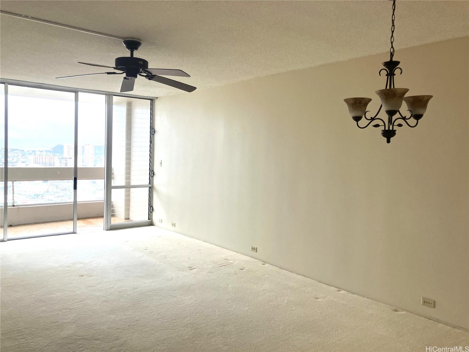 Banyan Tree Plaza condo # 2903, Honolulu, Hawaii - photo 4 of 20