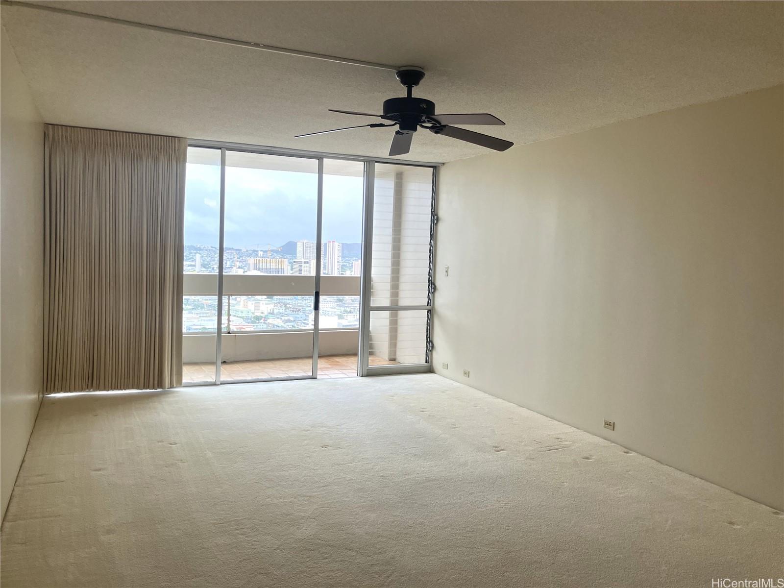 Banyan Tree Plaza condo # 2903, Honolulu, Hawaii - photo 5 of 20