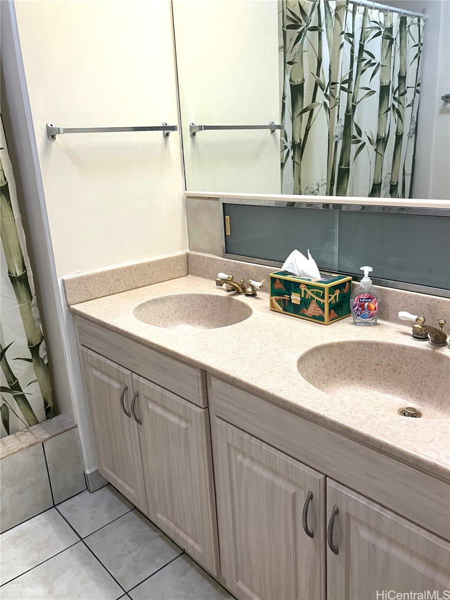 Banyan Tree Plaza condo # 2903, Honolulu, Hawaii - photo 8 of 20