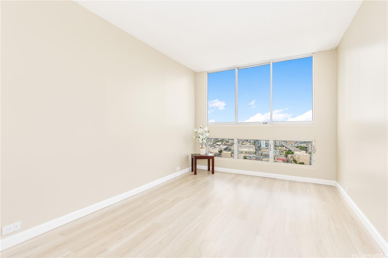 Banyan Tree Plaza condo # 3106, Honolulu, Hawaii - photo 15 of 25