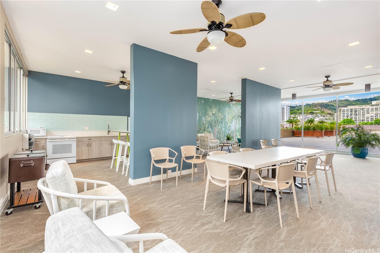 Banyan Tree Plaza condo # 3106, Honolulu, Hawaii - photo 23 of 25