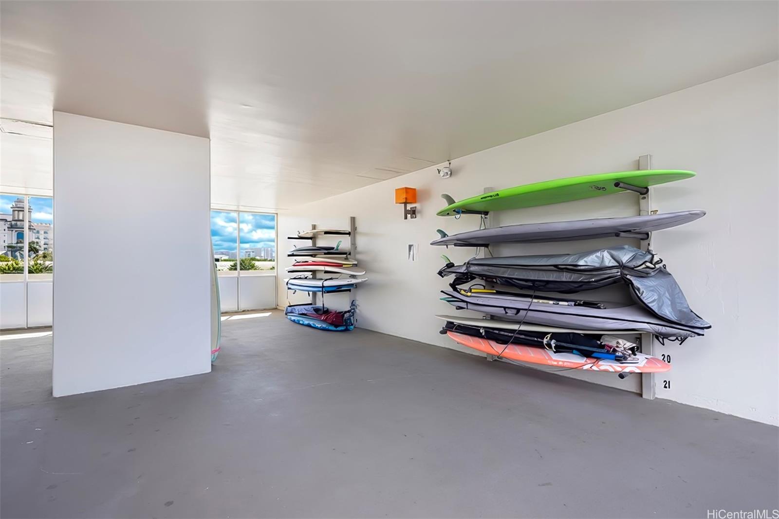 Banyan Tree Plaza condo # 3301, Honolulu, Hawaii - photo 20 of 25