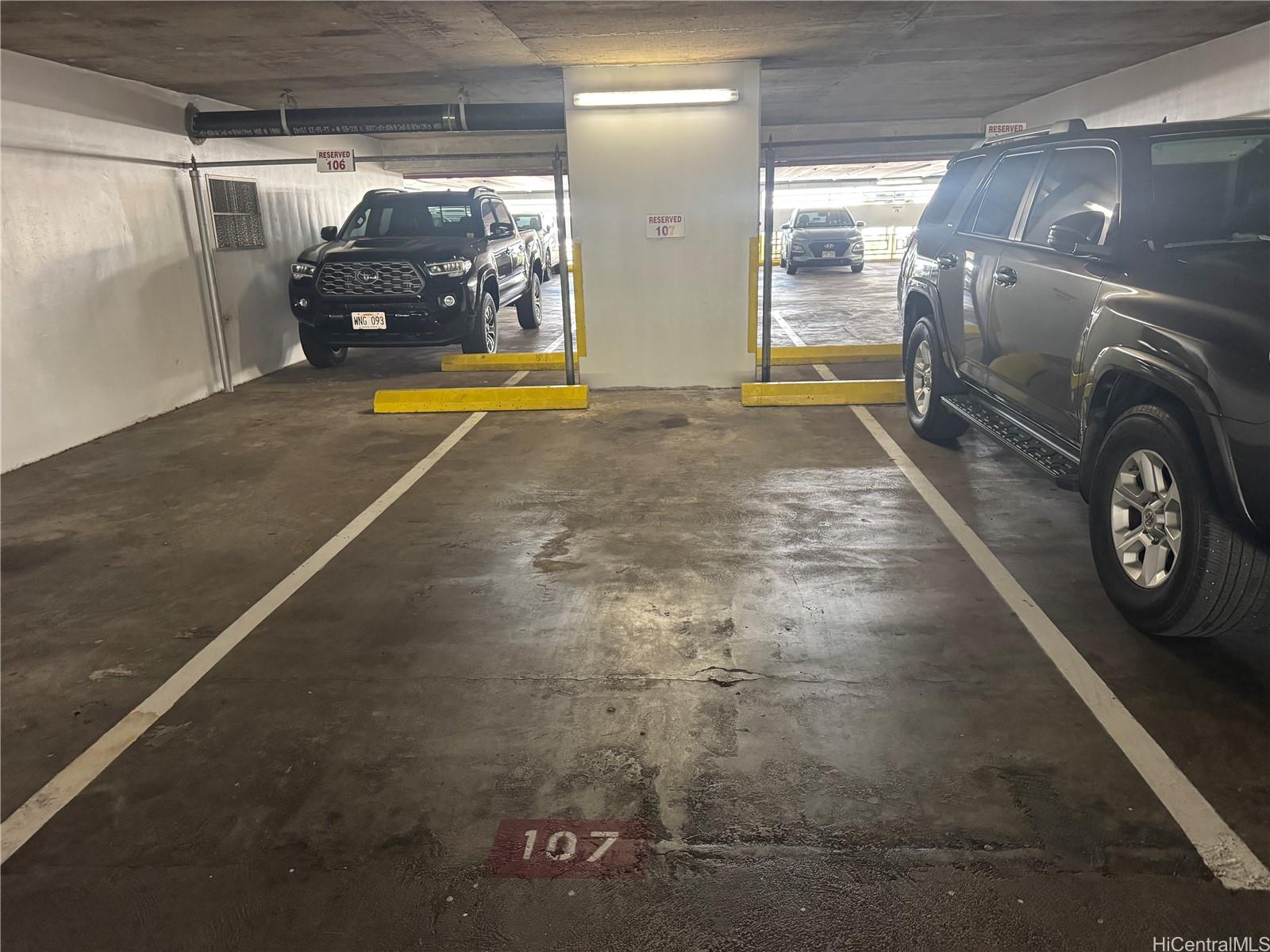 Banyan Tree Plaza condo # 705, Honolulu, Hawaii - photo 17 of 17