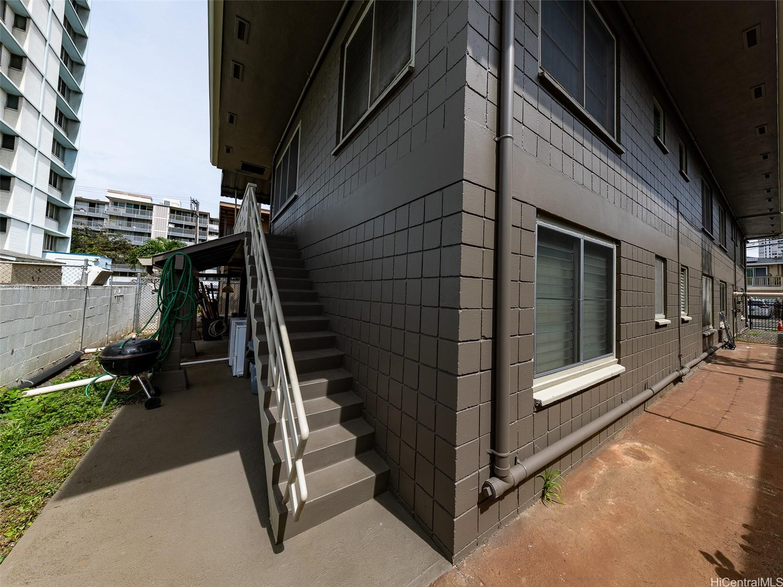 1213 Matlock Ave Honolulu - Multi-family - photo 18 of 25