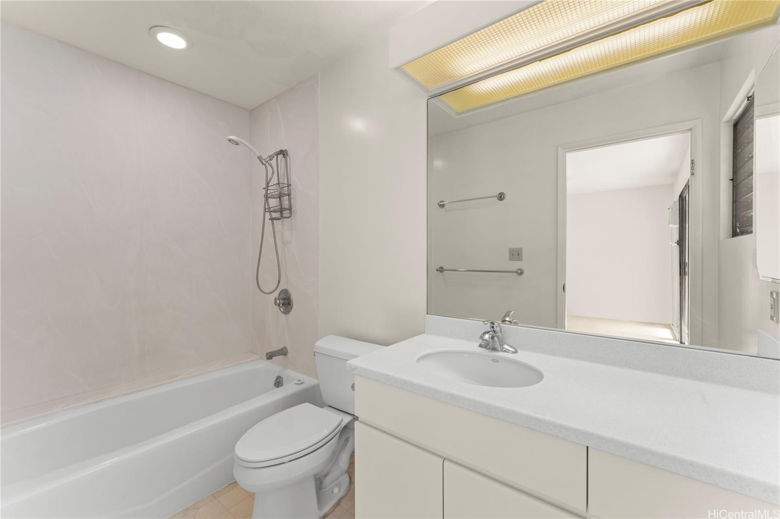 1214  Nehoa Street Makiki Heights, Honolulu home - photo 14 of 24