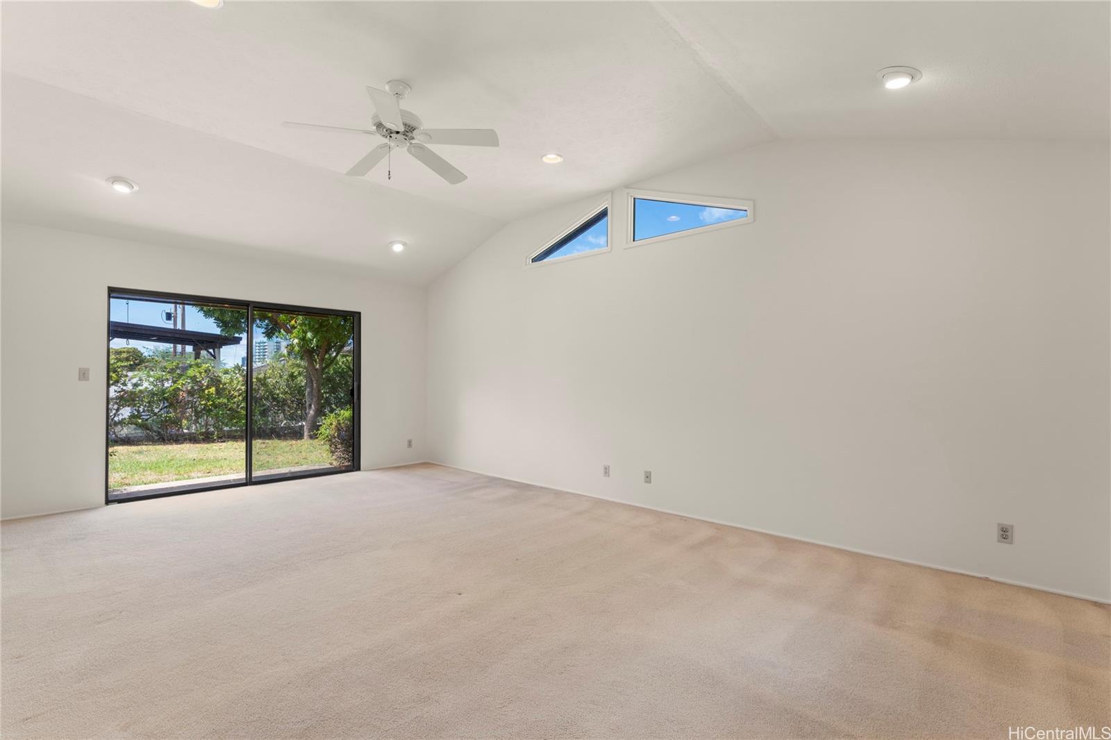 1214  Nehoa Street Makiki Heights, Honolulu home - photo 5 of 24