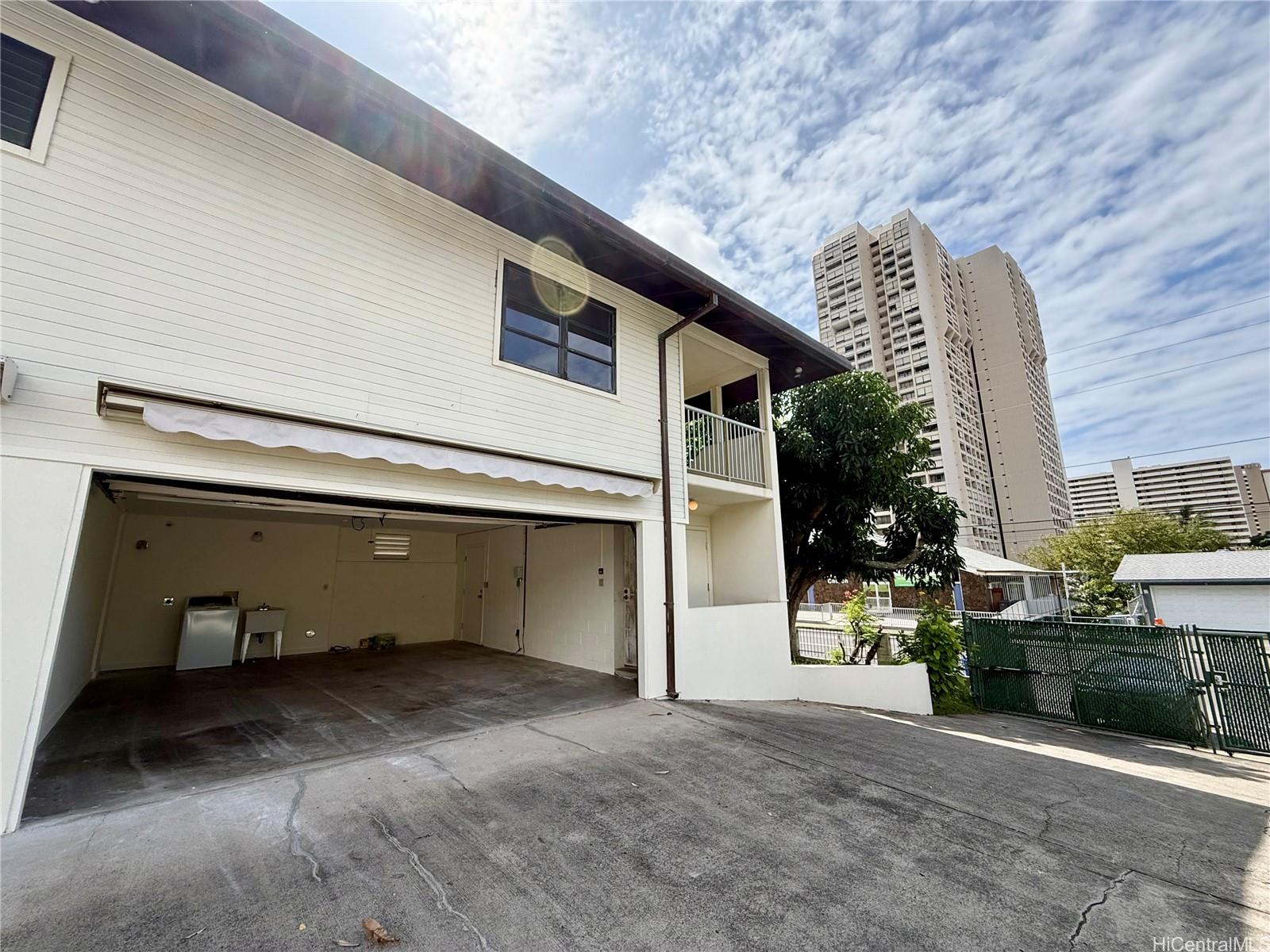 1214 Nehoa Street Honolulu - Rental - photo 2 of 19