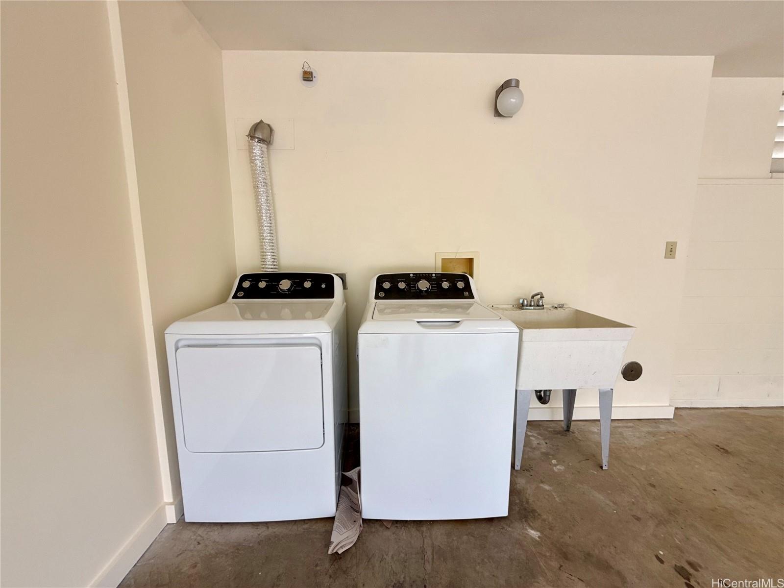 1214 Nehoa Street Honolulu - Rental - photo 18 of 19