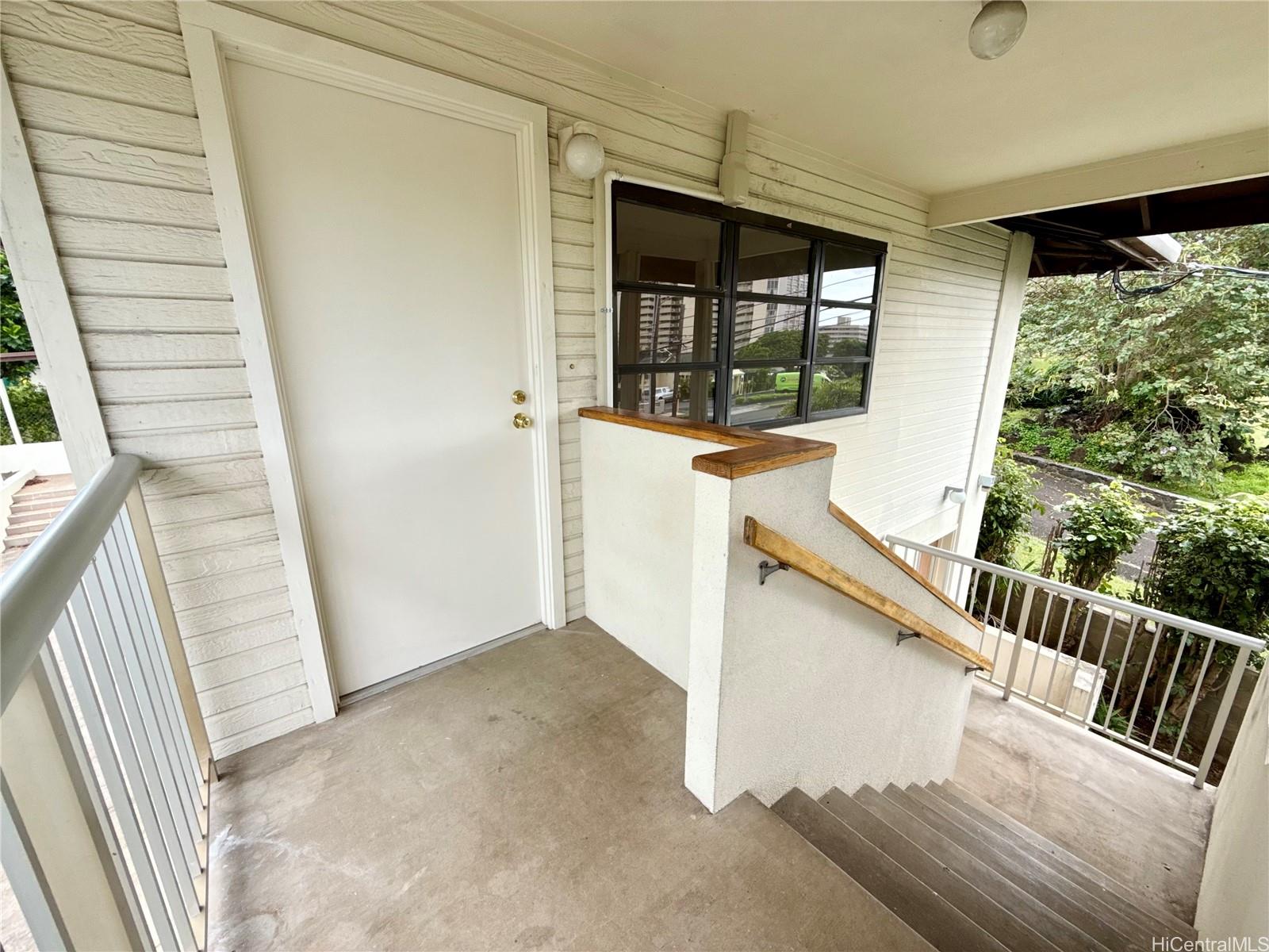 1214 Nehoa Street Honolulu - Rental - photo 4 of 19