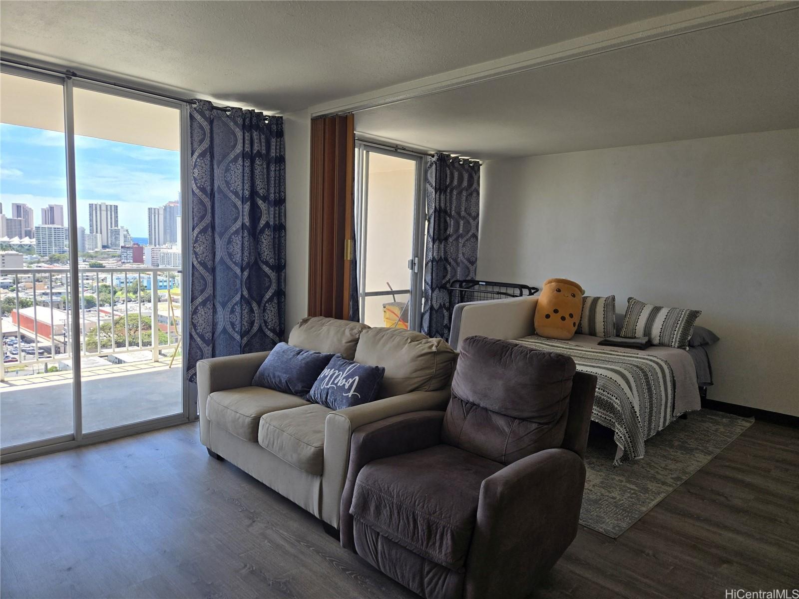 Hale Luana condo # 1403, Honolulu, Hawaii - photo 2 of 13