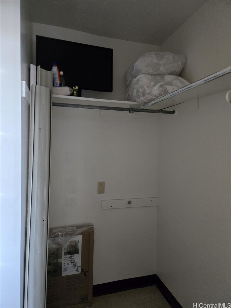 Hale Luana condo # 1403, Honolulu, Hawaii - photo 5 of 11