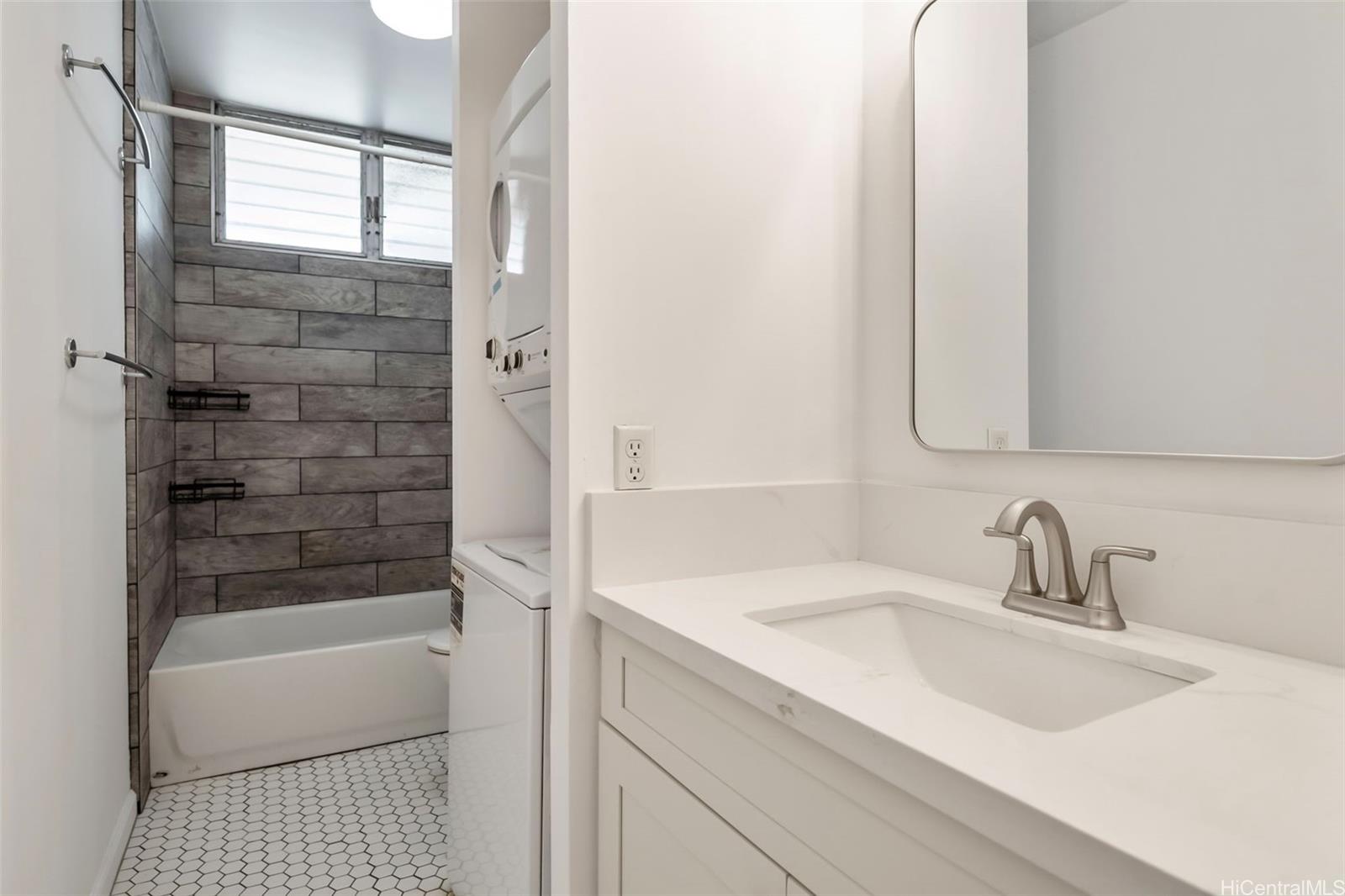 HALE LUANA condo # 204, Honolulu, Hawaii - photo 9 of 19