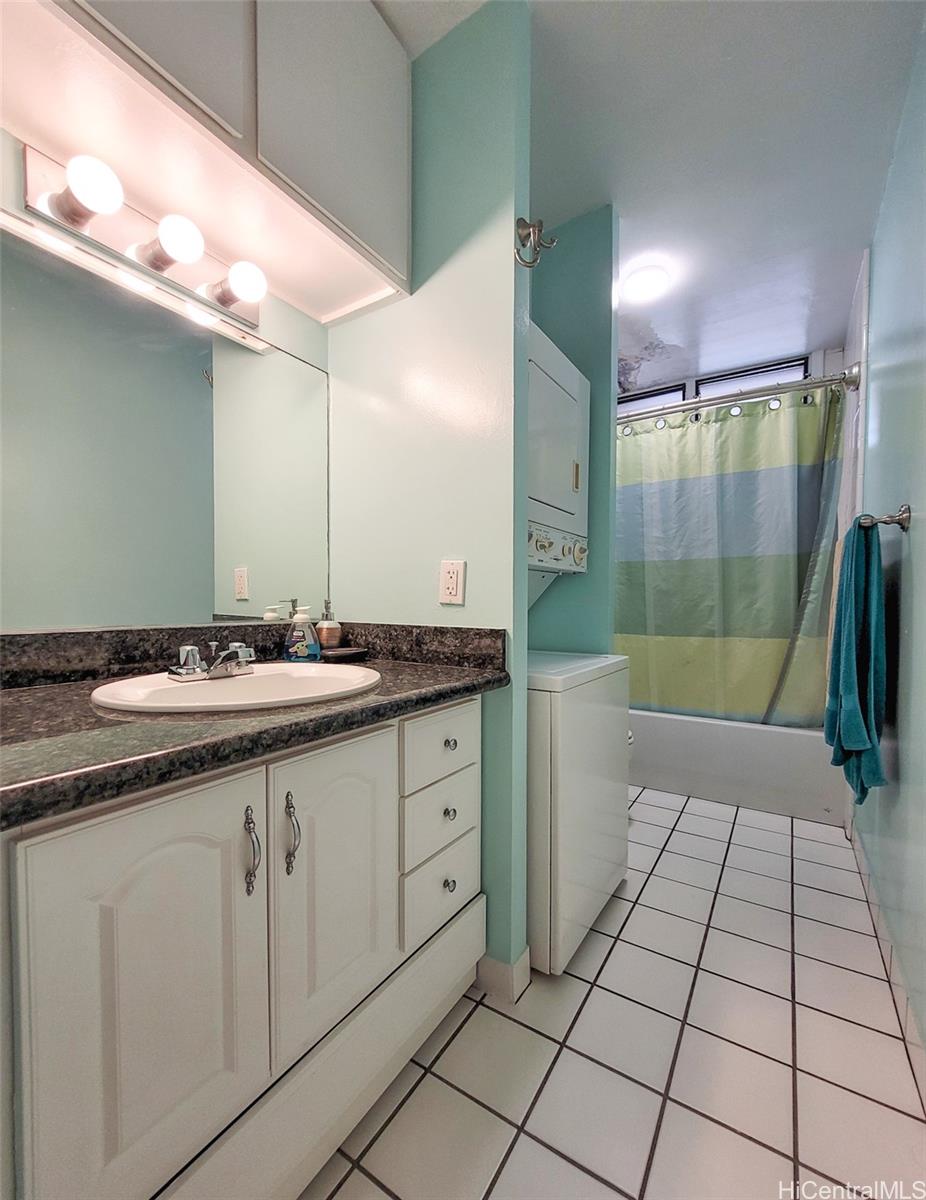 1215 Alexander St Honolulu - Rental - photo 7 of 13