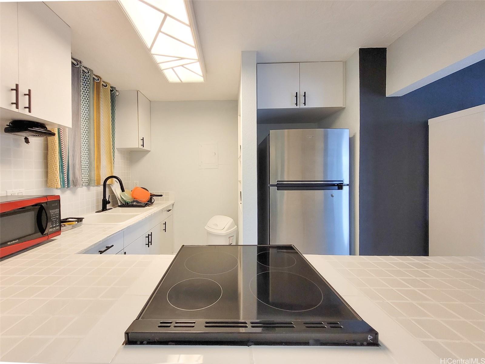 1215 Alexander St Honolulu - Rental - photo 10 of 13