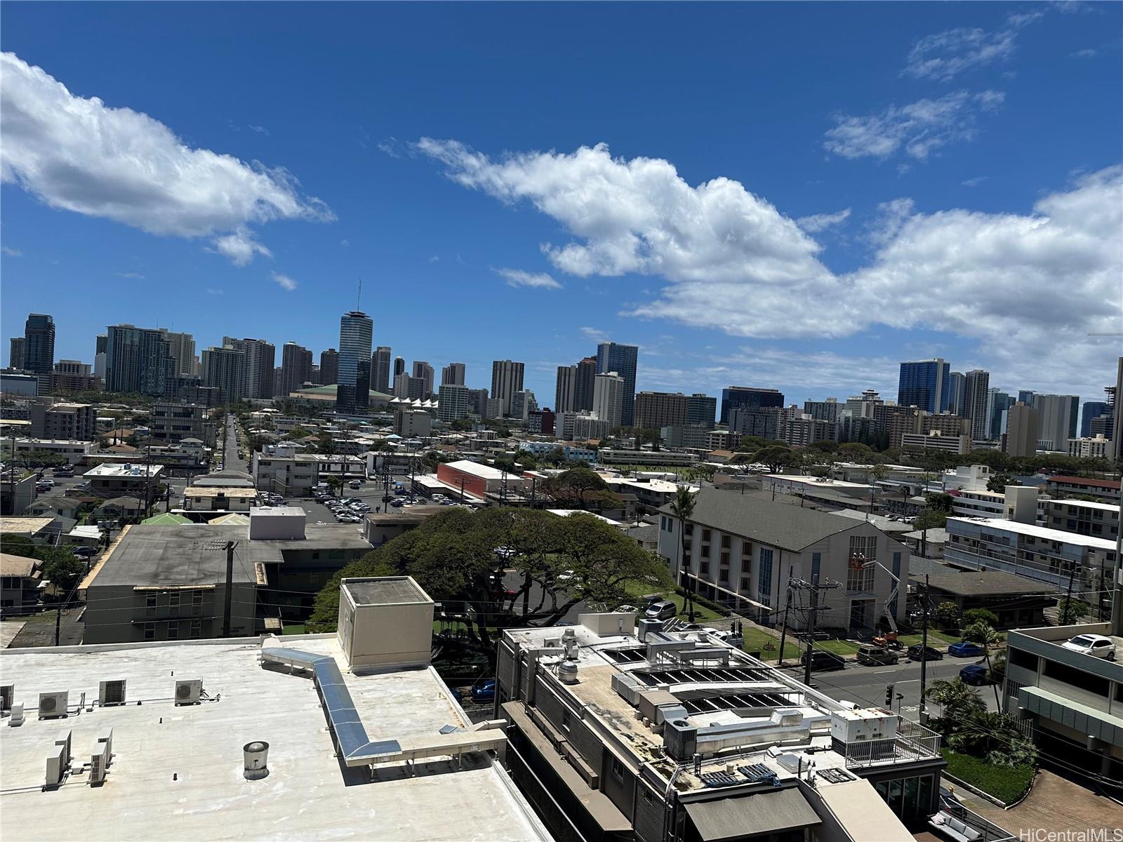 Hale Luana condo # 905, Honolulu, Hawaii - photo 17 of 18