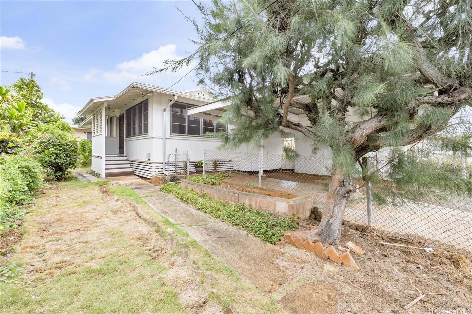 1216  Kalama Road Kalihi-lower, Honolulu home - photo 23 of 23