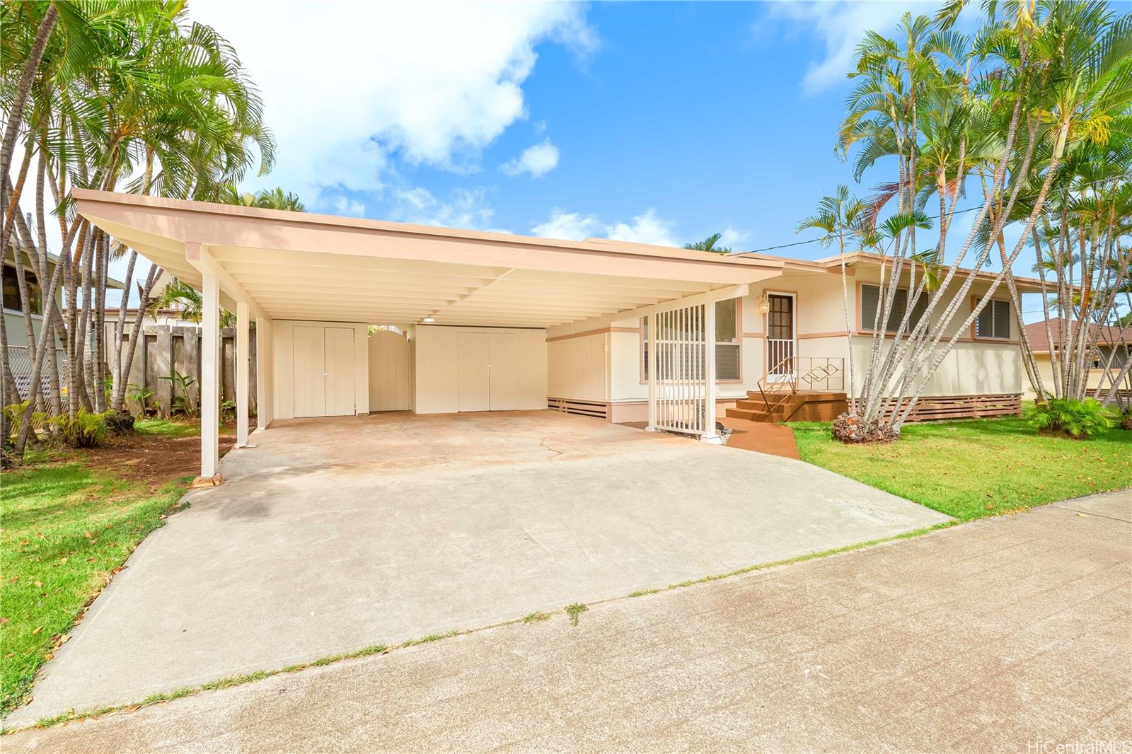 1216  Keolu Drive Enchanted Lake, Kailua home - photo 2 of 25