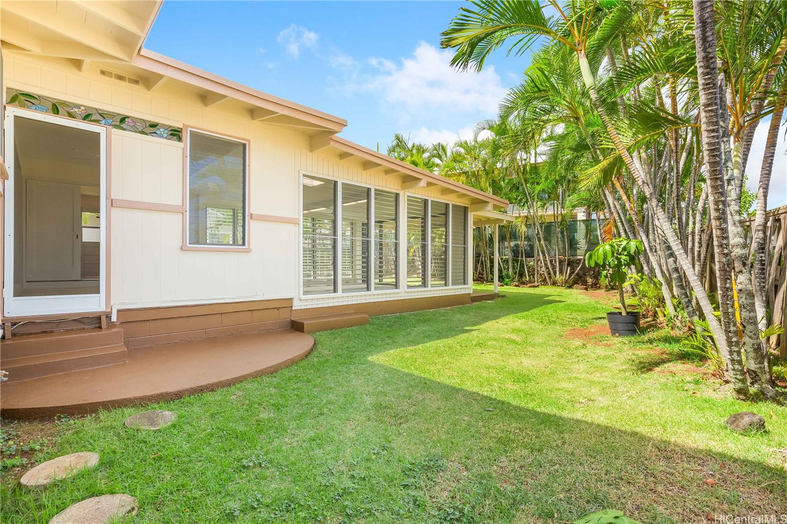 1216  Keolu Drive Enchanted Lake, Kailua home - photo 22 of 25