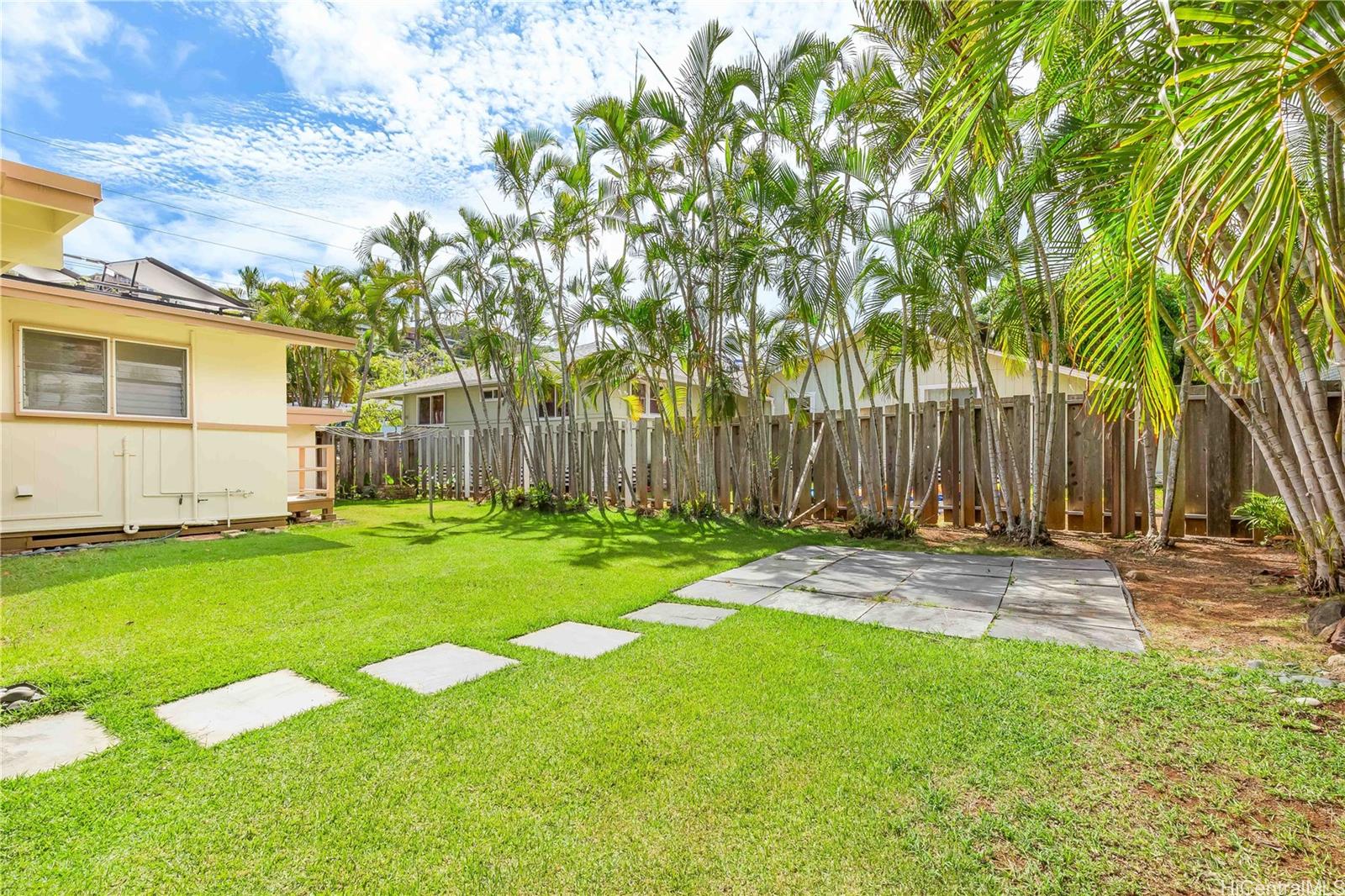 1216  Keolu Drive Enchanted Lake, Kailua home - photo 23 of 25