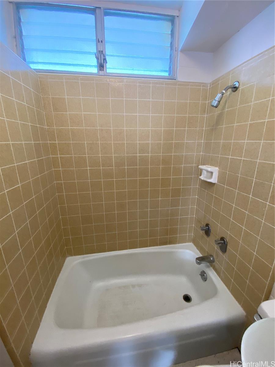 1217 Kamaile Street Honolulu - Rental - photo 13 of 14