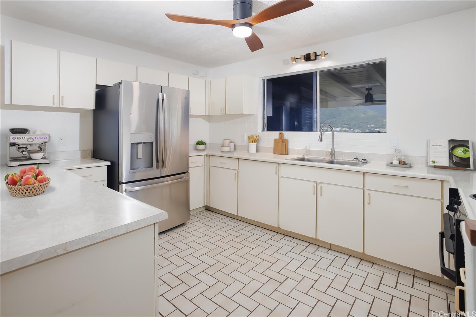 1217  Kupau Street Keolu Hills, Kailua home - photo 7 of 25