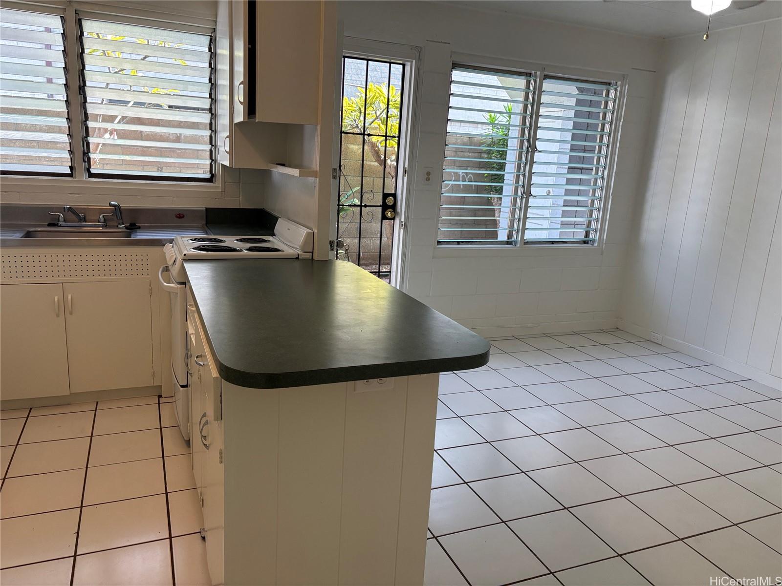 1218 Makaloa St Honolulu - Rental - photo 4 of 9