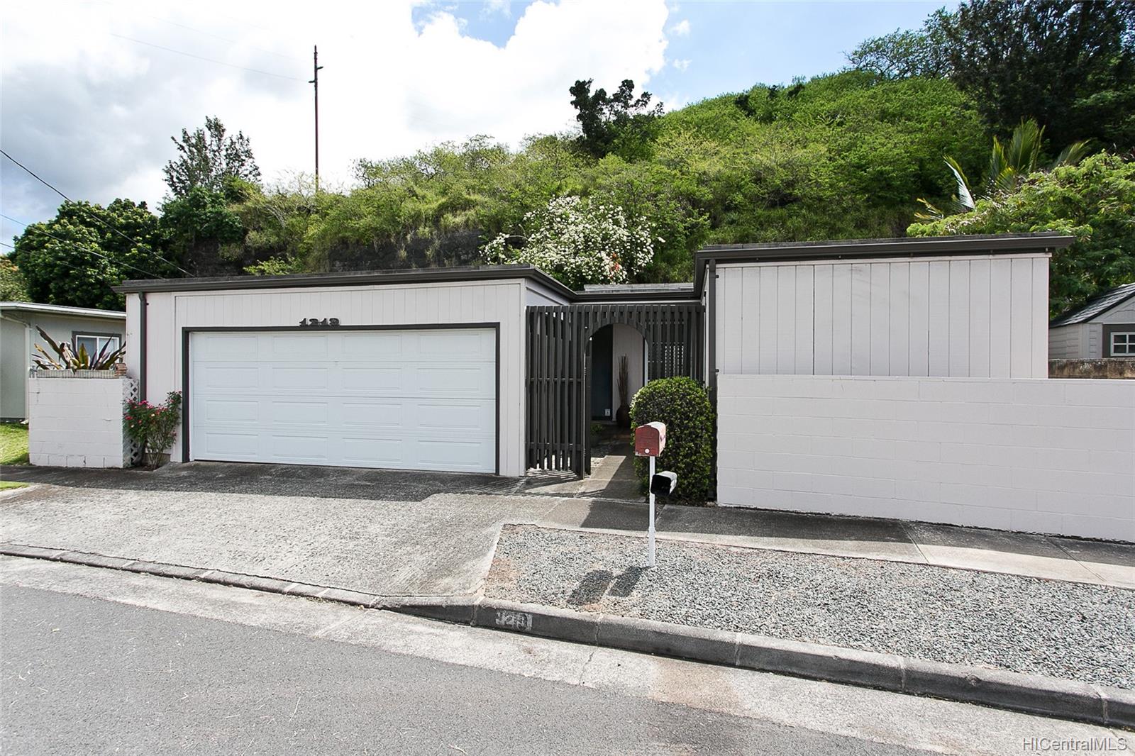 1219 Ala Aolani Street , Honolulu, Hi 96819 Moanalua Valley