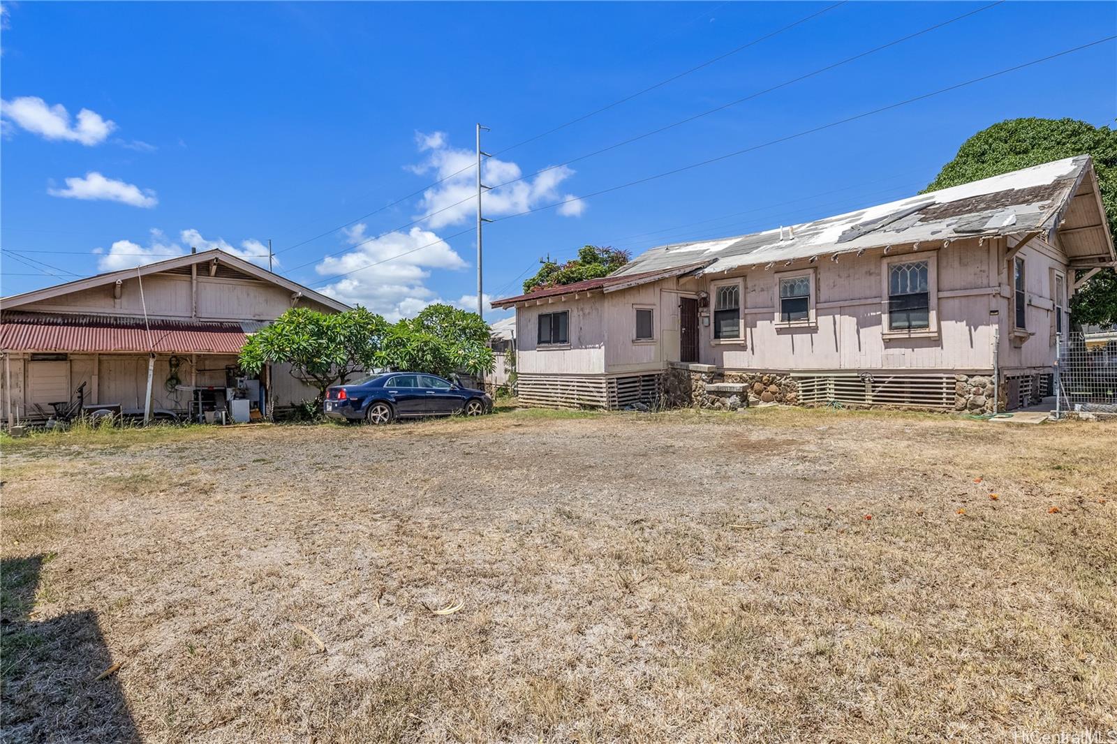 1221 Gulick Ave Honolulu - Multi-family - photo 11 of 18